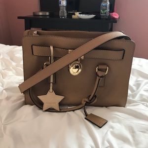 Micheal Kors Purse